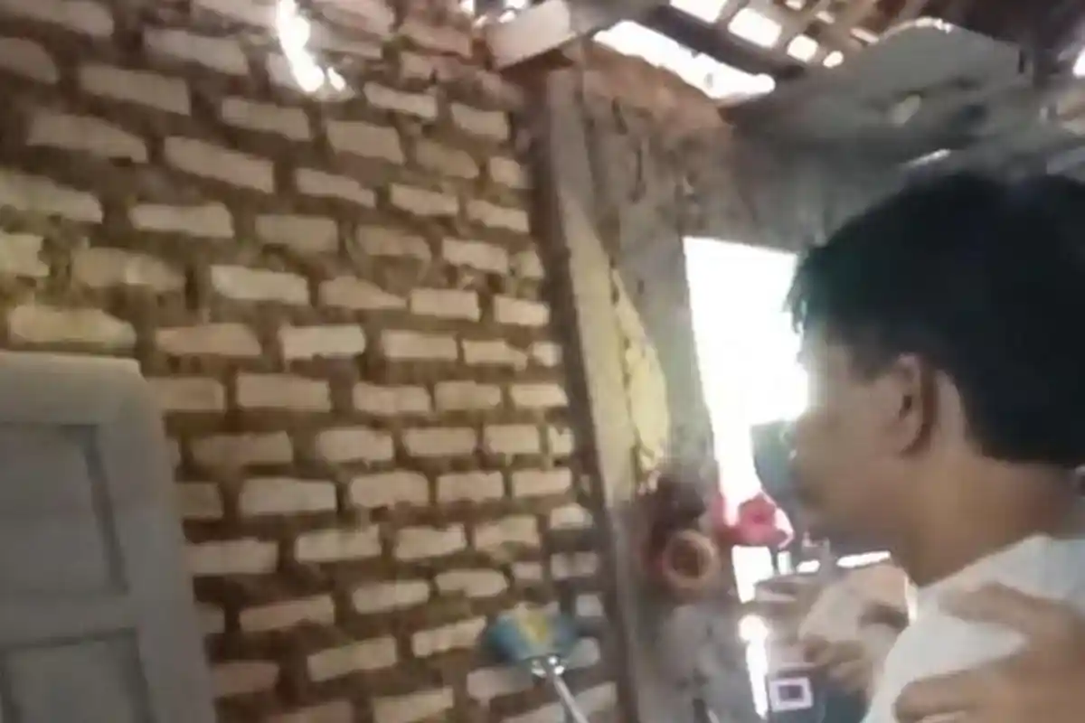 Tangisan Warnai Penjemputan Pengedar di Bangkalan, Diam Setelah Temukan Sabu Terselip di Dinding