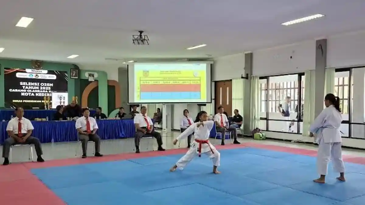 Ajang O2SN SMP 2025 di Kediri Jadi Panggung Unjuk Diri Atlet Karate Muda
