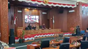 Ades-Paripurna-Pasca-Lebaran.jpg