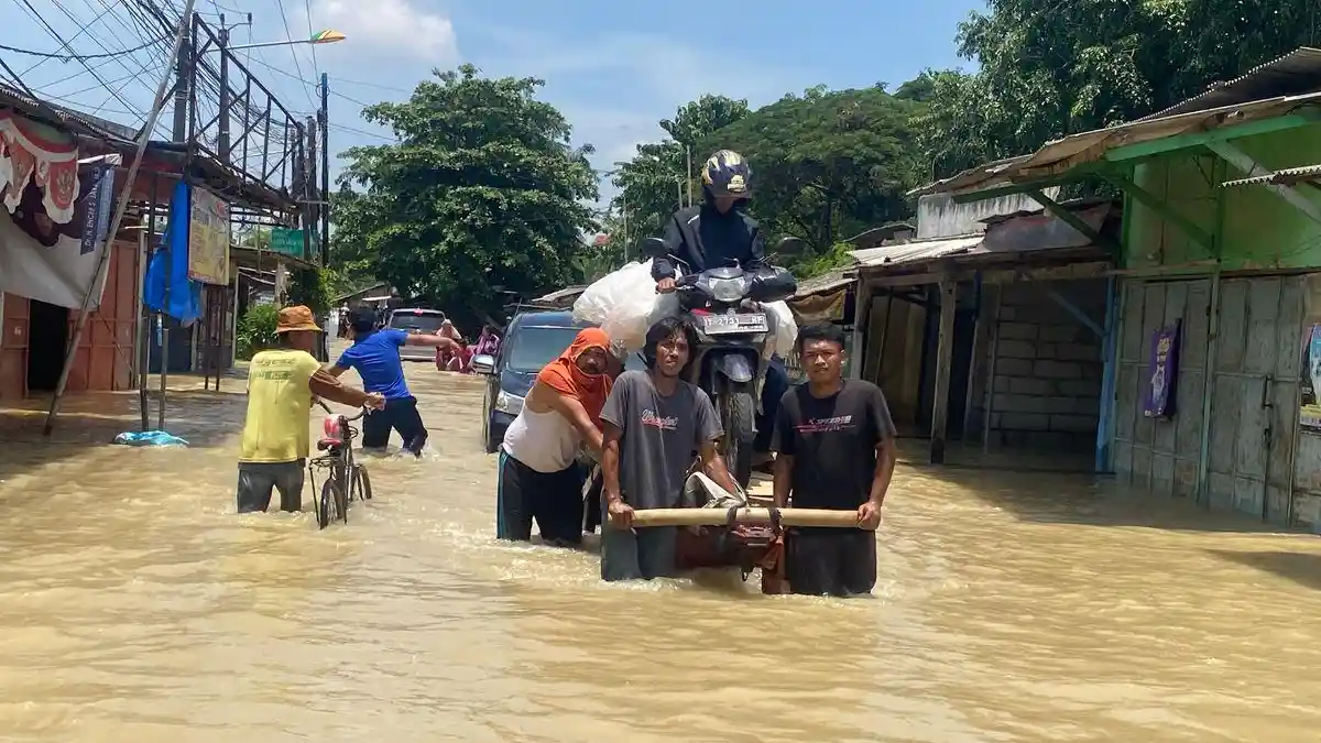 Banjir Bekasi Belum Surut, Rendam 21 Kecamatan