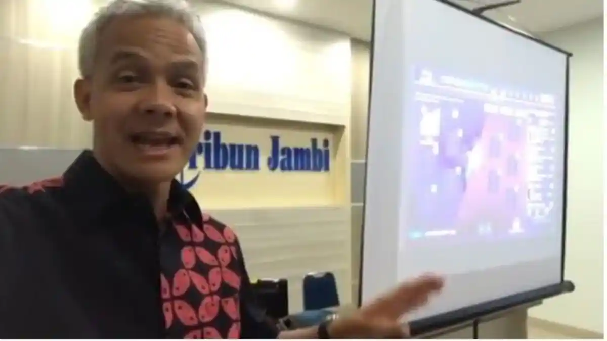 Serunya Vlog Ganjar Pranowo di Tribun Jambi, Bicara Kuliner Jambi, Ajak Guyon Peserta Mobile Legend