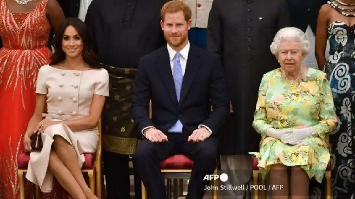 Dengar Kabar Ratu Elizabeth Dilarikan ke Rumah Sakit, Pangeran Harry Panik dan Merasa Bersalah