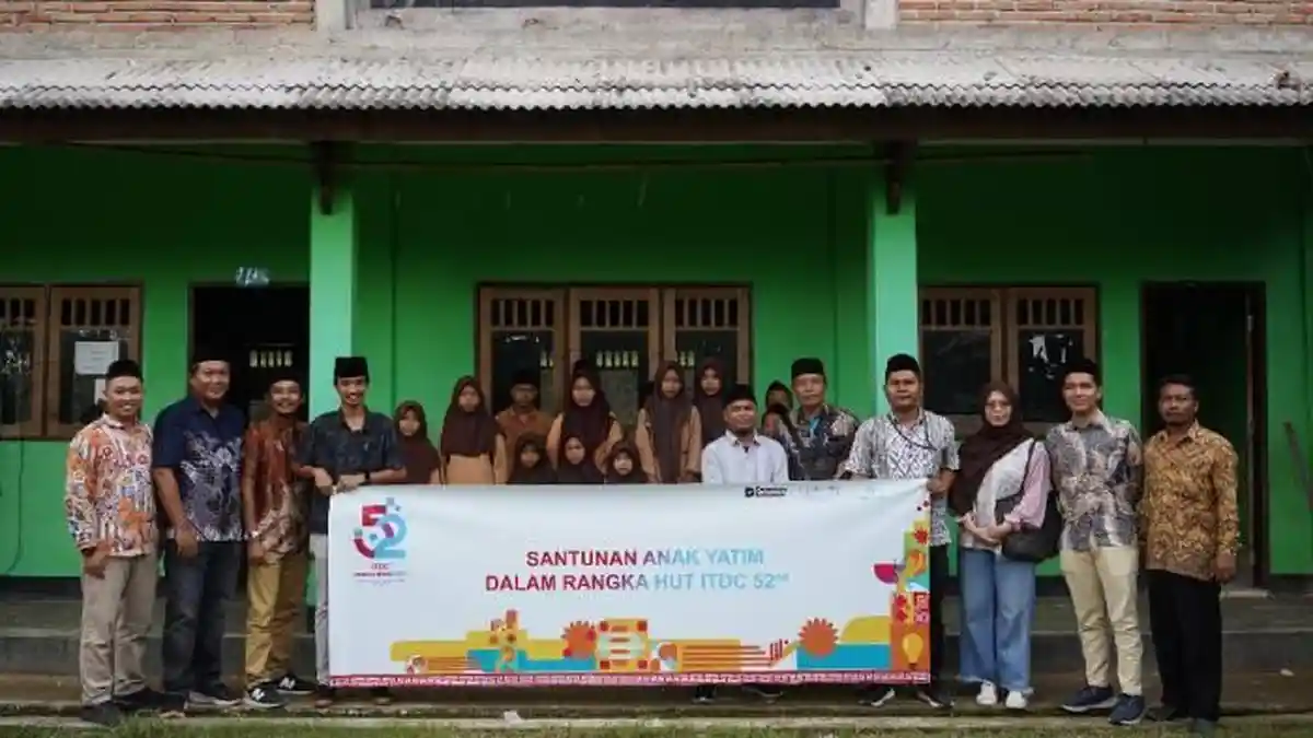 ITDC Salurkan Bantuan ke Dhuafa dan Ponpes di Mandalika