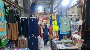 Suasana-beberapa-titik-lokasi-penjualan-pakaian-di-wilayah-Bogor-yang-mana-masih-belum.jpg