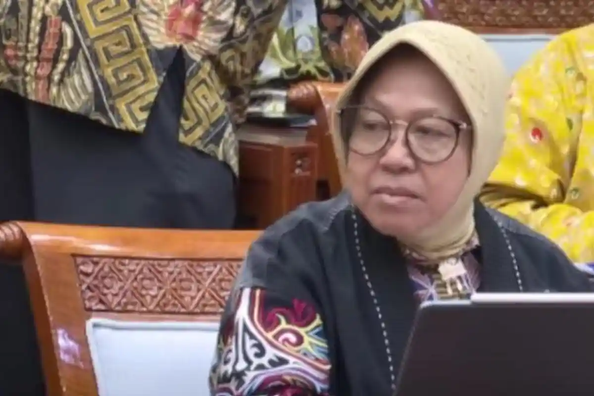 Mensos Risma Beri Bocoran Soal Bansos Jelang Pilpres, Janji Datang ke MK Kalau Sudah Terima Undangan