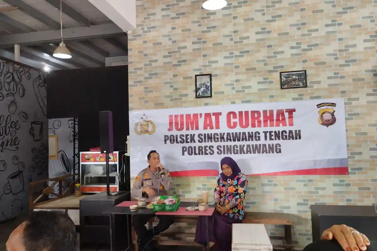 Dengar Langsung Keluhan Masyarakat, Kapolsek Singkawang Tengah Polres Singkawang Gelar Jumat Curhat