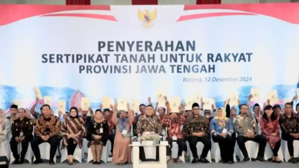 PTSL dan Reforma Agraria Berbuah Manis, Ribuan Warga Batang Terima Sertifikat Elektronik