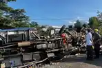 Kabin Ringsek Sopir Terjepit, Evakuasi Korban Kecelakaan di Wonosobo Berlangsung Dramatis