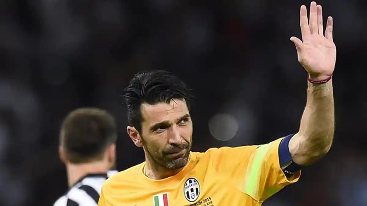 Gianluigi Buffon Jelaskan Alasannya Belum Pensiun Pada Usia 42 Tahun