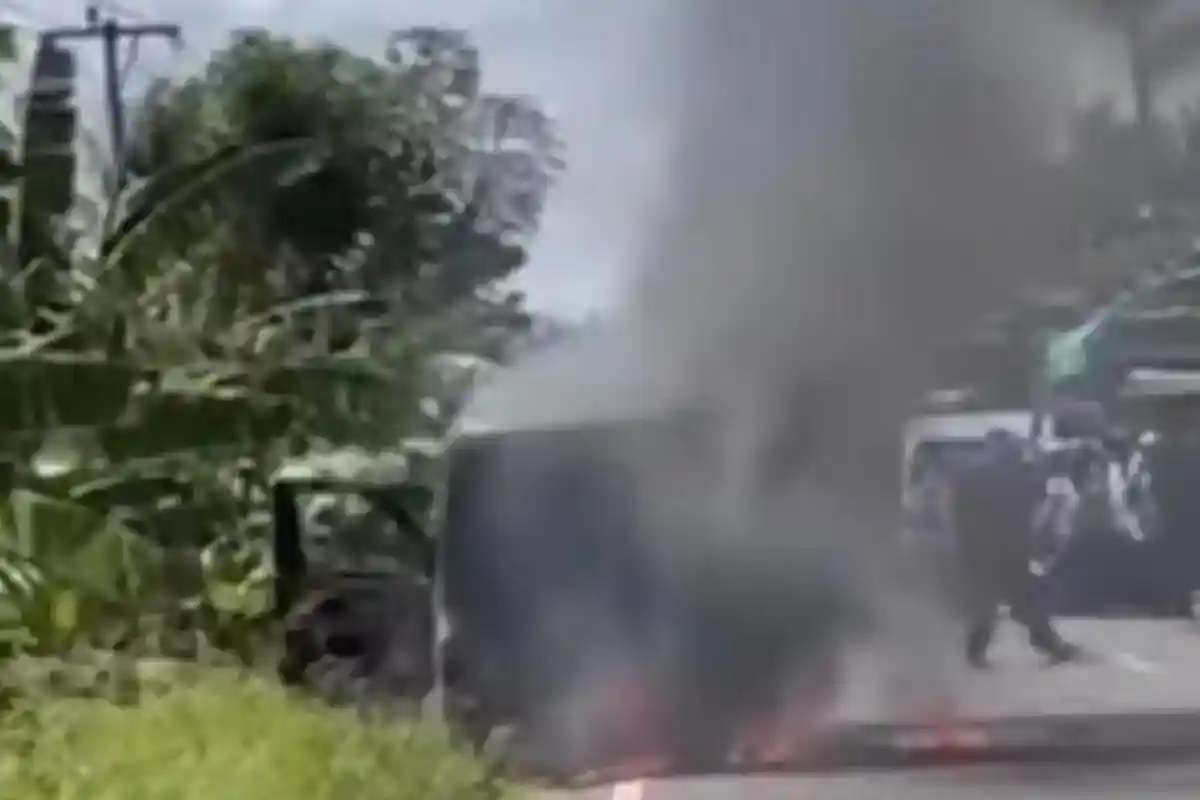 Penyebab Mobil Bank BUMN Bawa Uang Rp4,6 Miliar Terbakar di Polman: Korsleting Listrik pada Kabel