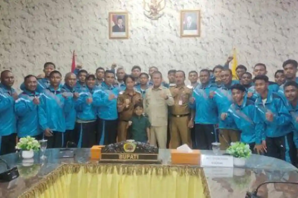 Bupati Kupang Lepas Kontingen PSK U 17 Siap Berlaga Piala Gubernur Soeratin Cup 2025