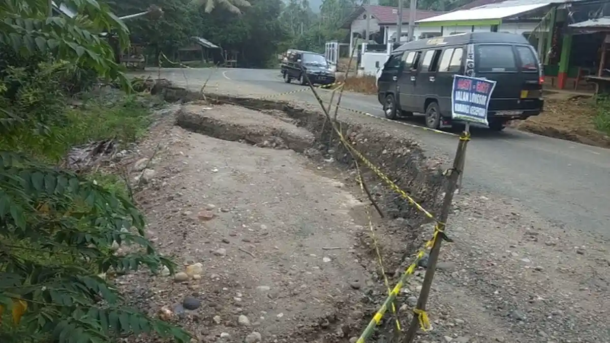 Waspada! Melintas di KM 23 Bireuen-Takengon, Begini Kondisi Jalannya
