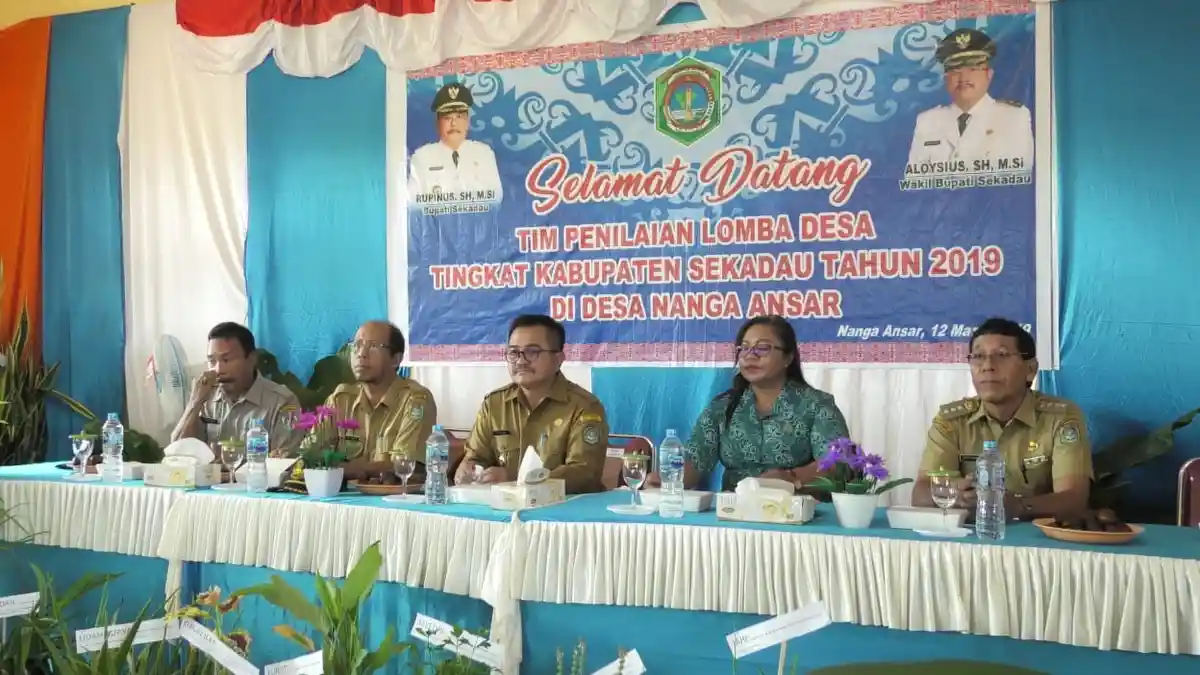 Buka Lomba Desa di Kecamatan Belitang, Ini Pesan Wabup Aloysius 