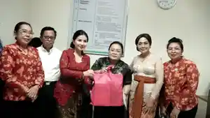 Peringati-Hari-Lahir-Pancasila-DWP-Badung-Jenguk-ASN-yang-Sakit-di-RSD-Mangusada-Bali.jpg