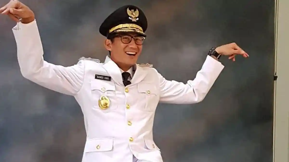 Ternyata Instagramable Jadi Alasan Sandiaga Uno Gelar Tarawih di Monas. Trending Topic di Twitter!