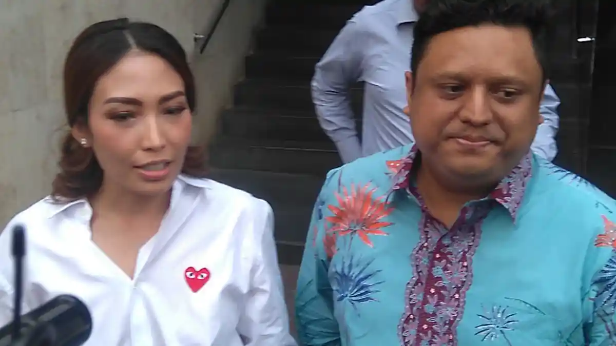 Ayu Dewi Jawab Lebih dari Selusin Pertanyaan Polisi Soal Kasus Zaskia Gotik