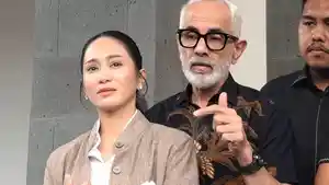 Bunga-Zainal-bersama-suami-Sukhdev-Singh-1.jpg