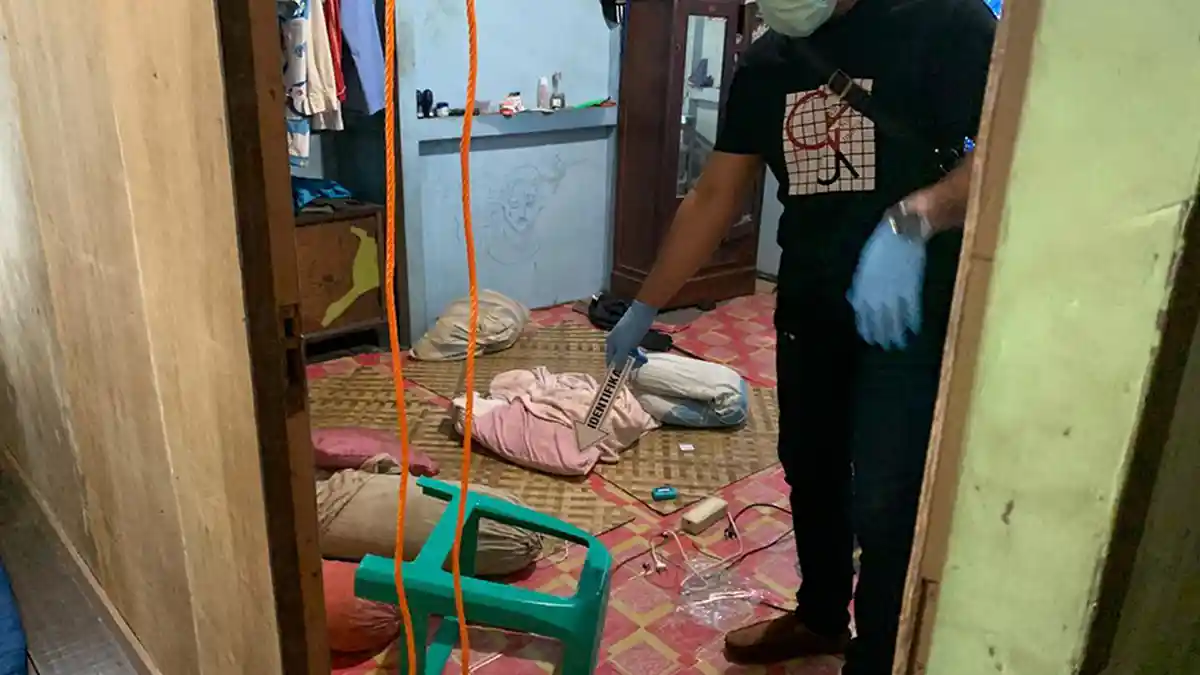 Diduga Bertengkar dengan Istri, Pria Ini Nekat Akhir Hidup dengan Gantung Diri