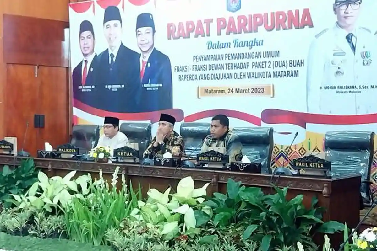 DPRD Kota Mataram Setujui Usulan Raperda Pajak Daerah dan Pengelolaan Parkir