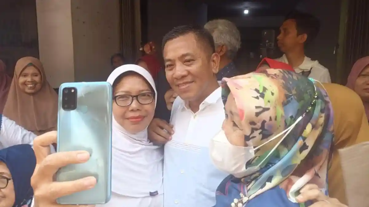 Buruh Dukung Calon Bupati Haji Aep Syaepuloh dalam Pilkada Karawang 2024