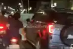 Seorang-pengendara-mobil-tewas-dikeroyok-masa-lantaran-disangka-maling-di-Cakung.jpg