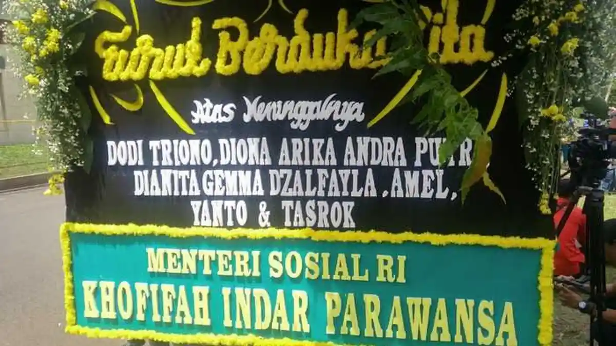 Karangan Bunga Mensos Untuk Korban Pembunuhan Pulomas