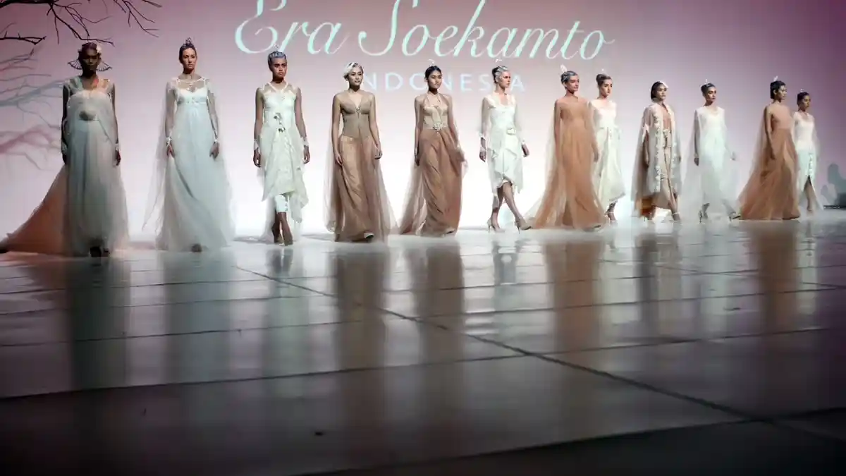 Rancangan Kebaya Pengantin  Multiguna