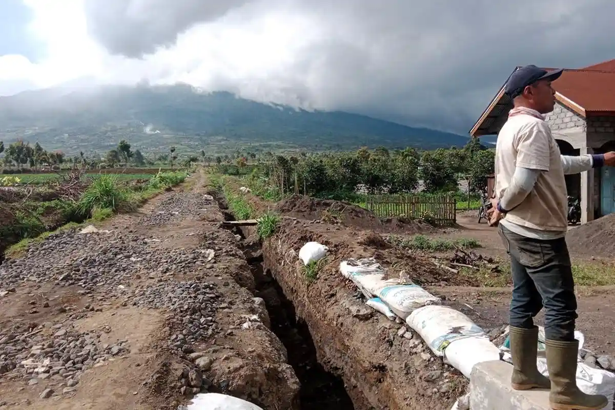 Meski Ditutup, Masih Tetap Ada Warga yang Ingin Mendaki Gunung Kerinci