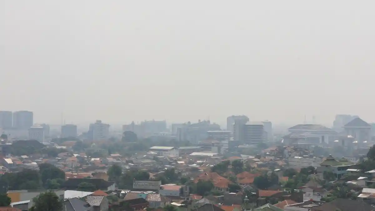 Kabut Tipis Selimuti Semarang Pagi Ini, Cek Kualitas Udaranya!