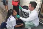 paramedis-di-thailand-ini-rela-berhenti-di-jalan-dan-menolong-korban.jpg