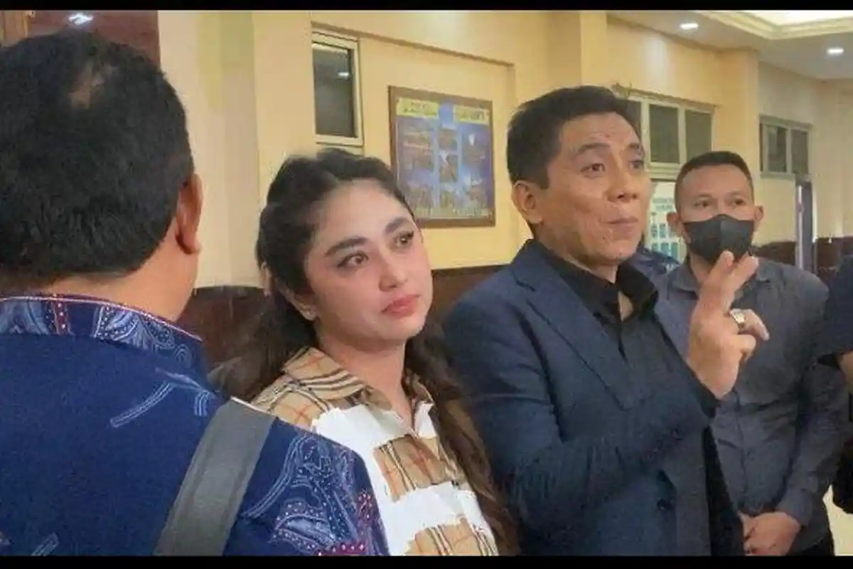 Dewi Perssik Dicecar 23 Pertanyaan Saat Laporkan Penggemar Lesti Kejora