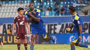 Pesepakbola-Arema-FC-Joel-Vinicius-berselebrasi-usai-lesakkan-gol.jpg