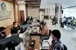 pelayanan-di-bea-cukai-tanjung-emas-terapkan-prokes_20210324_132531.jpg