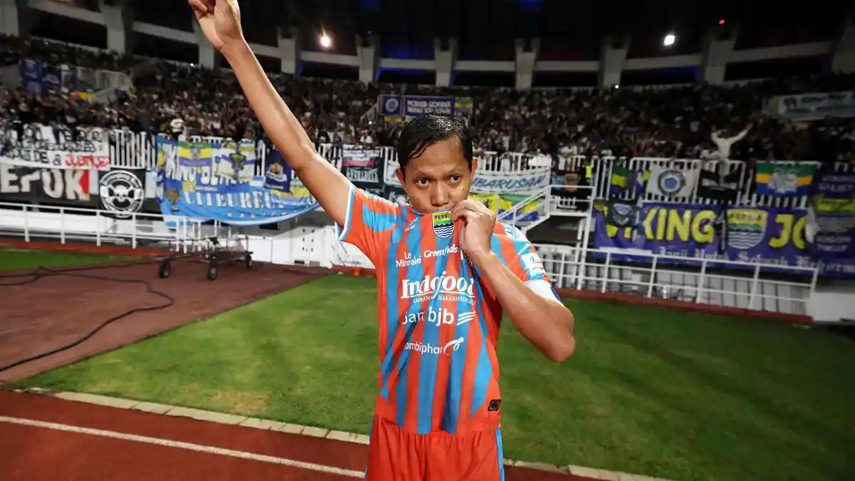Aksi Gemilang Adam Alis Bawa Persib Tumbangkan Garudayaksa