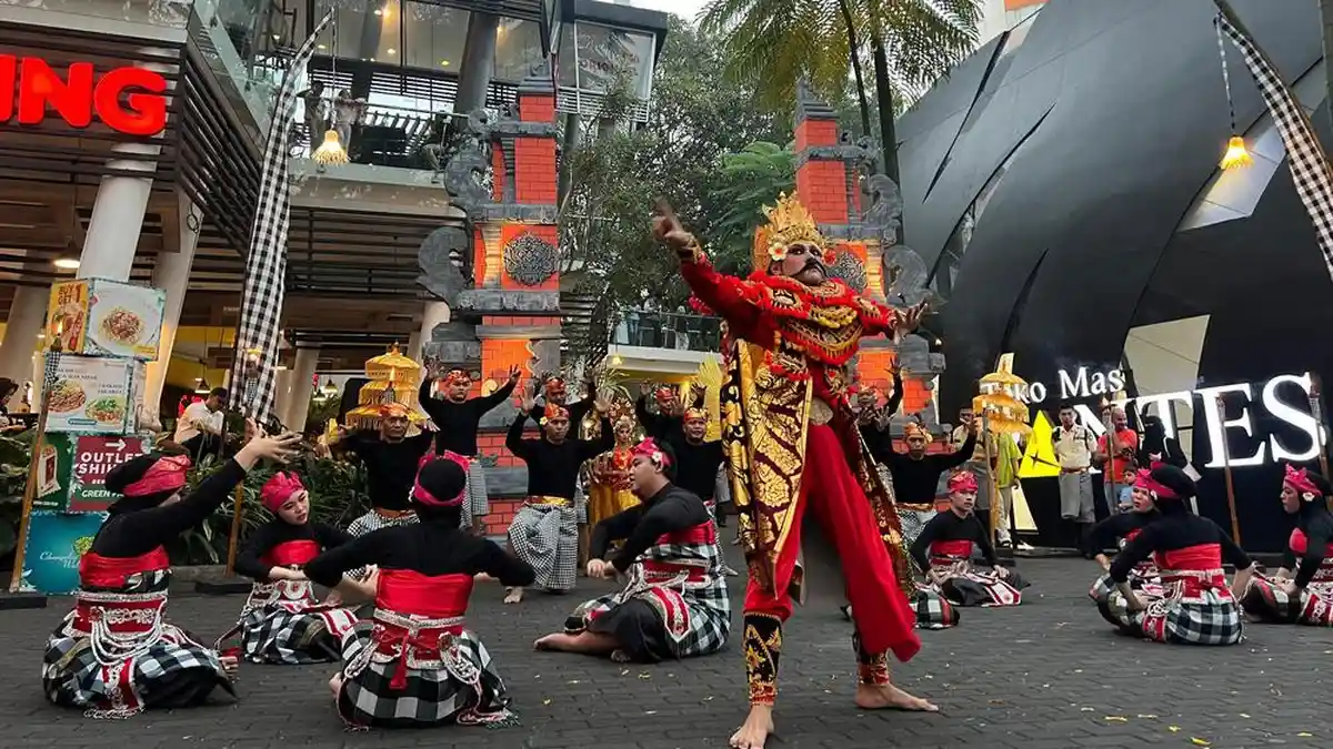 Cihampelas Walk selama Agustus: Merayakan Kemerdekaan Bernuansa Bali di ...