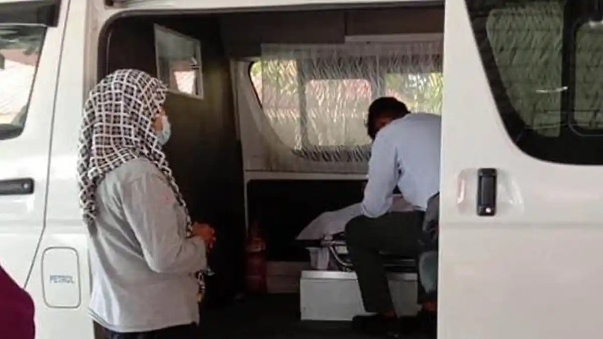 VIRAL Mengira Ayah Jemput ke Sekolah, Ternyata yang Datang Mobil Jenazah