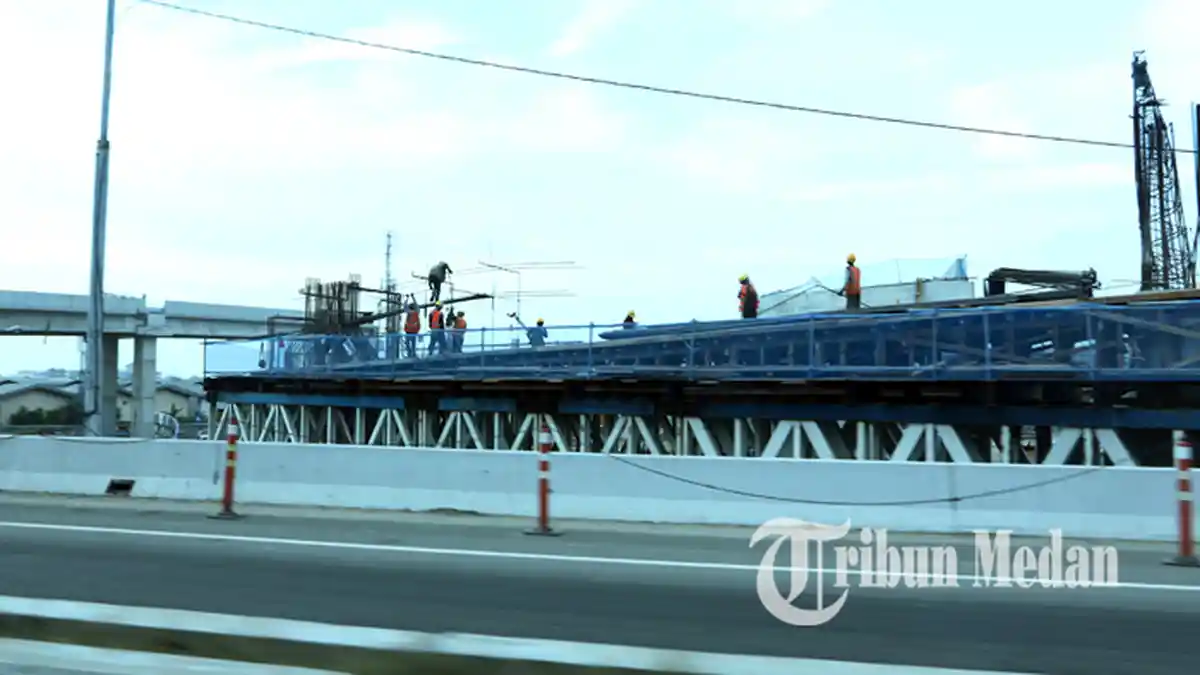 Berita Foto: Pemerintah Targetkan Lima Jalan Tol Trans Sumatera Beroperasi 2020 - 03022020_tol_medan-binjai_danil_siregar-1.jpg