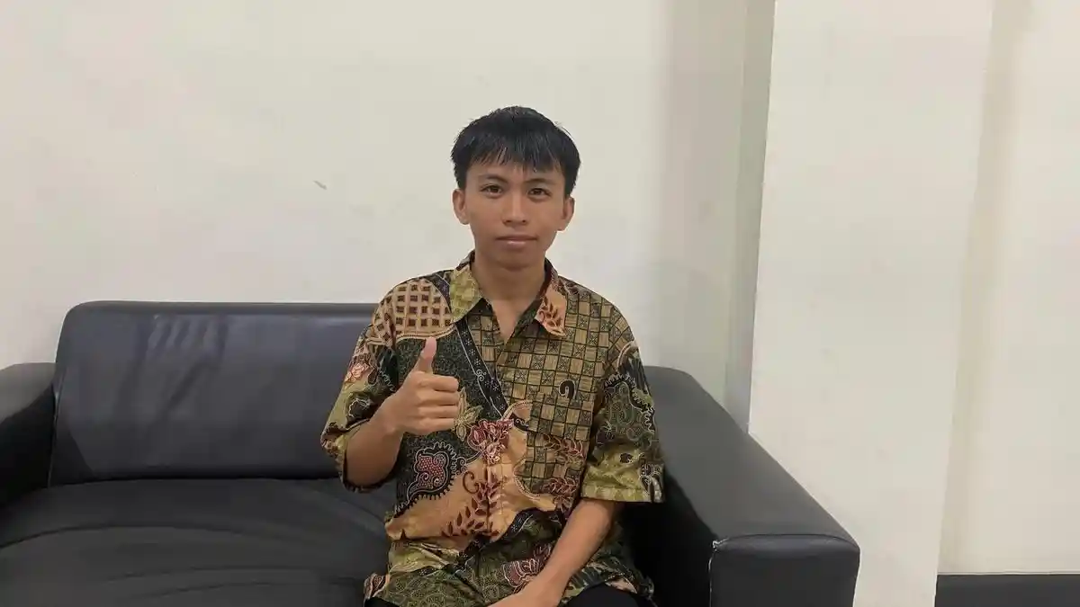 Rawat Nenek Hipertensi, Arya Rasakan Manfaat Nyata Program JKN