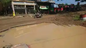 Banjir-lumpur-dan-Jalan-rusak-di-Besole-Tulungagung.jpg