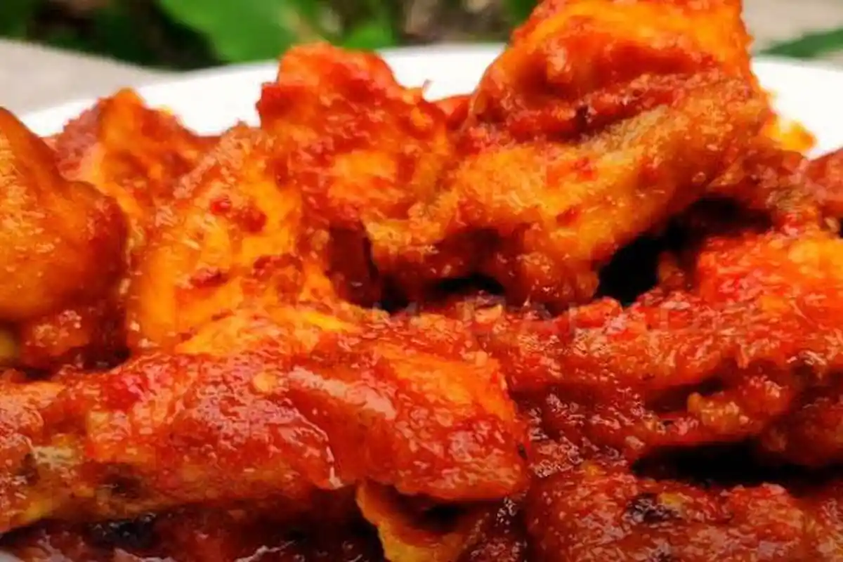 Resep Ayam Balado, Rebus Ayam dengan Bumbu Halus