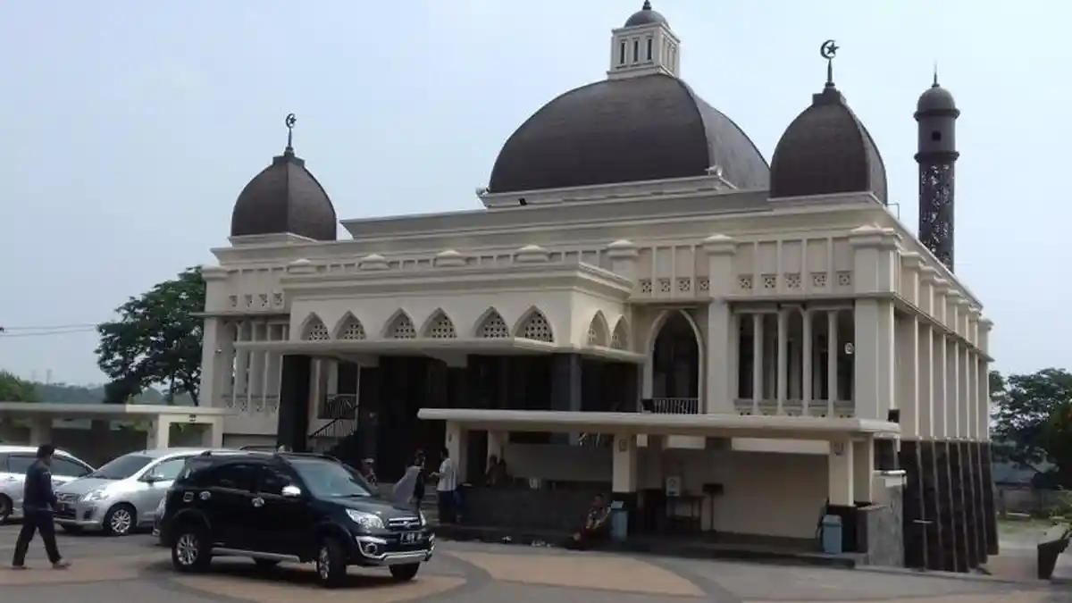 Masjid Baitur Ridwan, Hamparan Karpetnya Wangi Didatangkan dari Turki ...