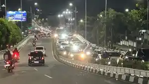 20260420-kepadatan-arus-lalu-lintas-di-flyover-jatingaleh-imbas-dua-arah-tanjakan-gombel.jpg