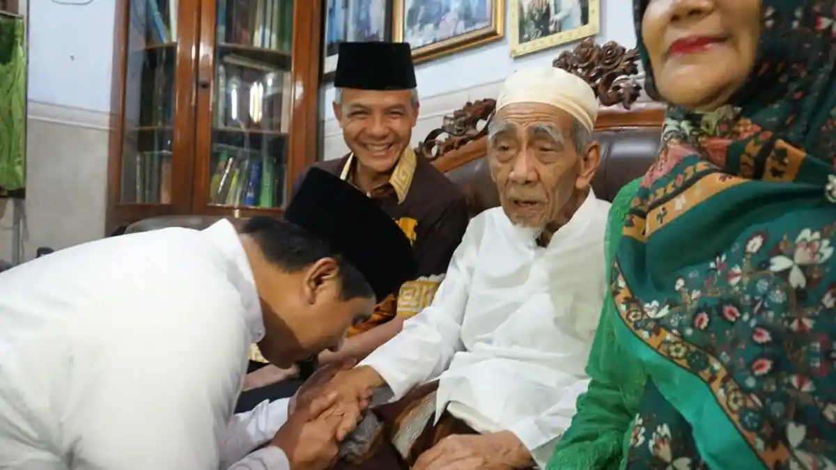 KH Maemoen Zubair atau Mbah Moen Wafat saat Menjalankan Ibadah Haji di Makkah