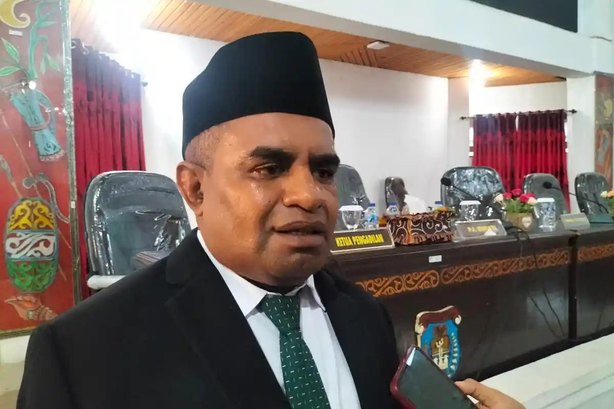 Sukses Pimpin KNPI, Ebson Sembai Kini Resmi Jadi Ketua DPRK Kepulauan Yapen