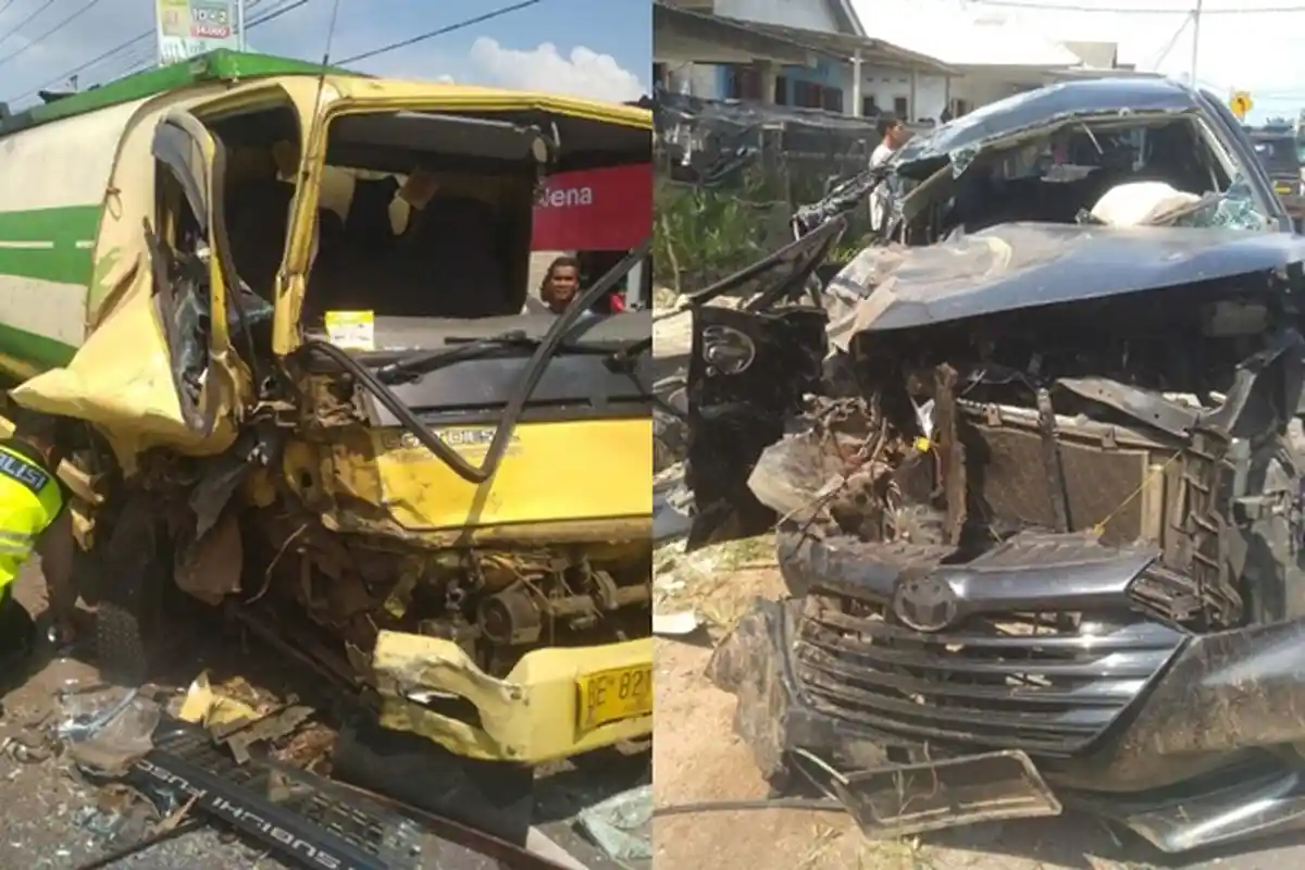 Kecelakaan Maut Tadi Pukul 12.10 WIB, Mobil Isi Satu Keluarga Tabrak Truk, Satu Orang Tewas