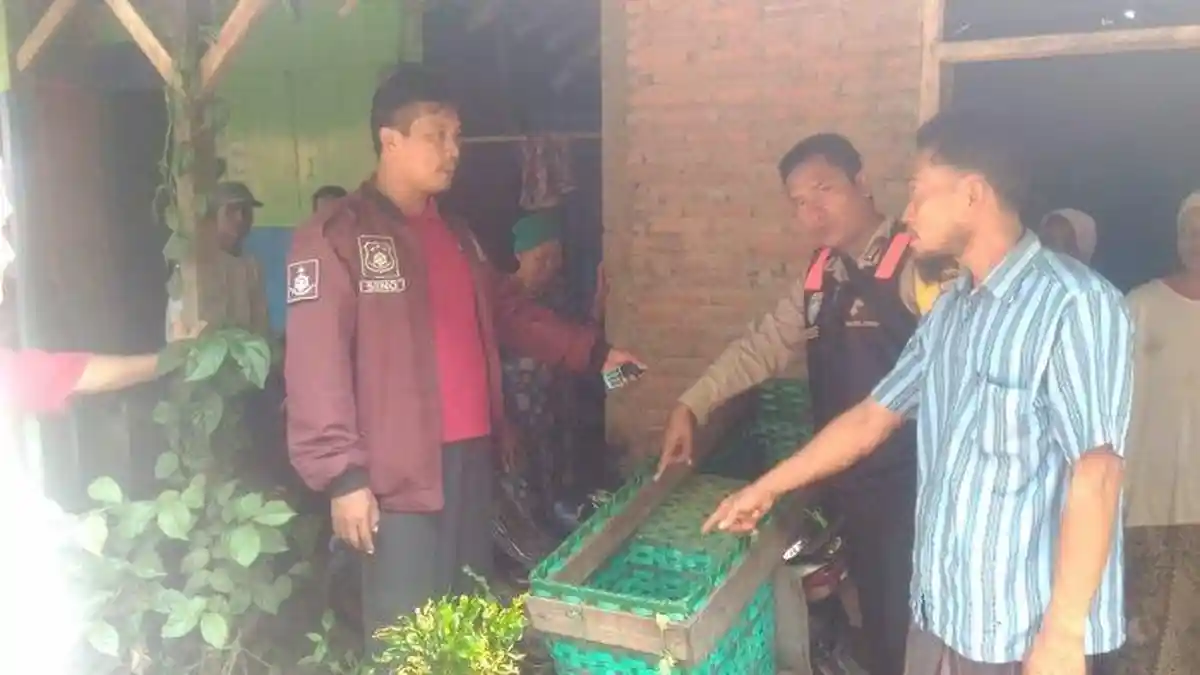 Penemuan Bayi Perempuan di Keranjang Belanja Bikin Heboh Warga Desa Ujung Pandan
