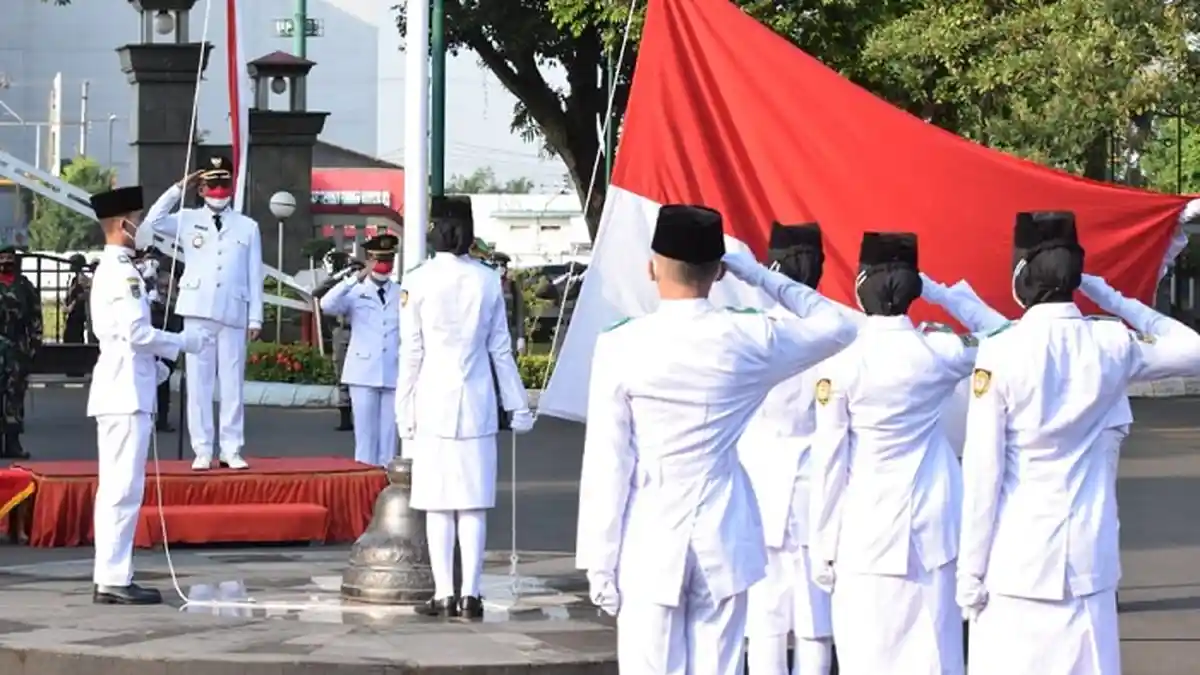 Berlangsung Terbatas. Upacara HUT RI di Banyumas Dipimpin Bupati, Ketua DPRD Jadi Pembaca UUD 1945