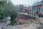 Sampang Terus Diguyur Hujan, Tiga Lokasi Terdampak Longsor