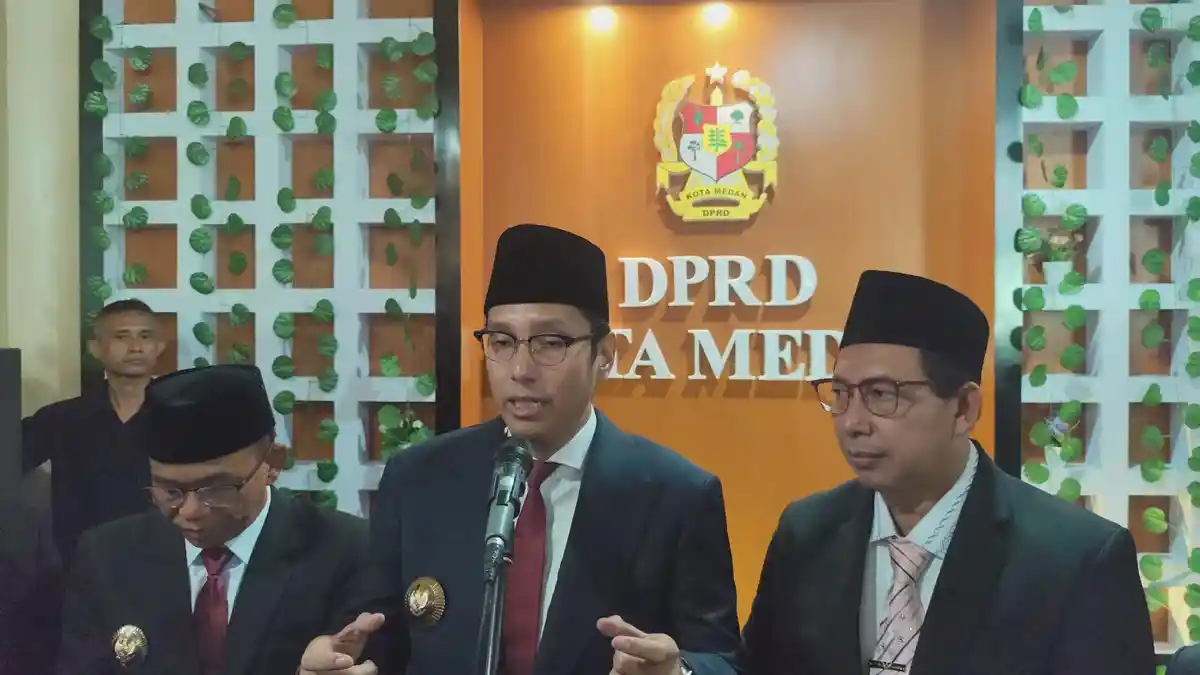 Pidato Perdana Rico Waas di Paripurna, Tersentuh dengar Lagu Nasional