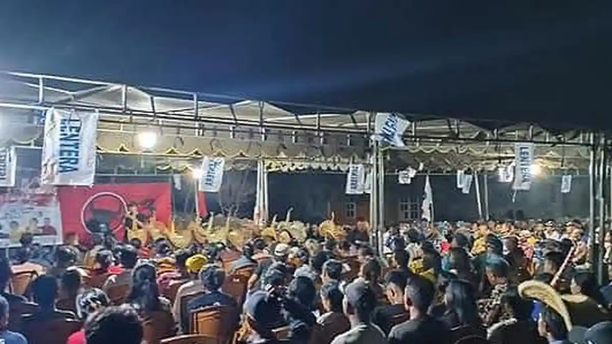 Pilkada Rote Ndao, Banyak Warga Hadiri Kampanye Paslon Paulina-Sandro di Desa Oelua